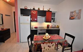Lovely Studio Apartment In Loutraki, Greece
